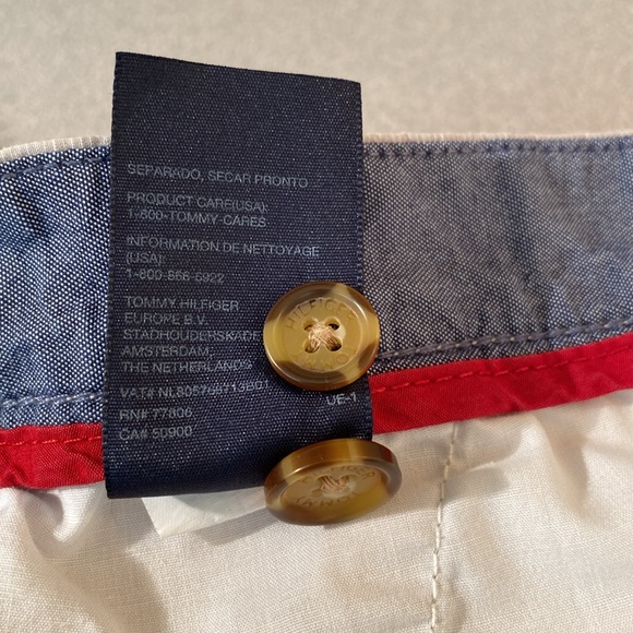 Tommy Hilfiger - flat front shorts. Size 36 - Picture 5 of 12